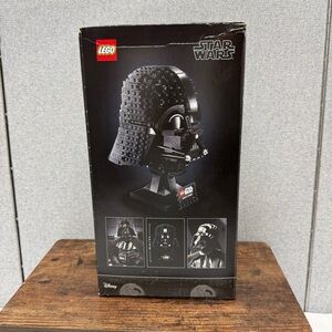 LEGO 75304 Darth Vader Helmet Star
Wars BRAND NEW SEALED